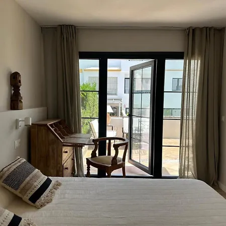 A Bright Townhouse In The Marbellamar Residential Development * Marbella