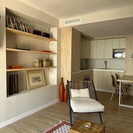 A Bright Townhouse In The Marbellamar Residential Development *