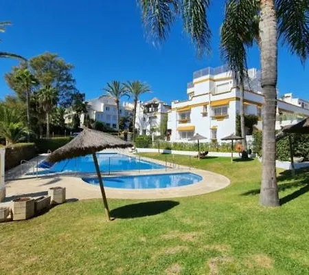 Apartment A Bright Townhouse In The Marbellamar Residential Development Marbella