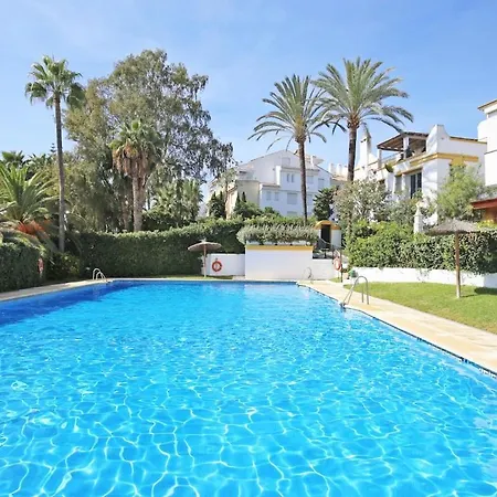 A Bright Townhouse In The Marbellamar Residential Development *