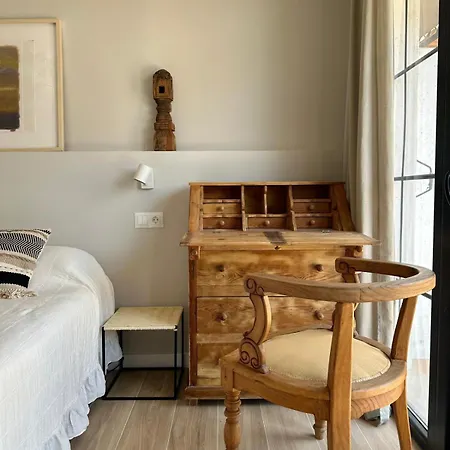 A Bright Townhouse In The Marbellamar Residential Development Apartment
