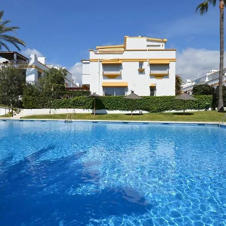 A Bright Townhouse In The Marbellamar Residential Development Apartment Marbella