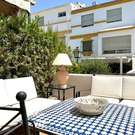 Apartment A Bright Townhouse In The Marbellamar Residential Development Marbella