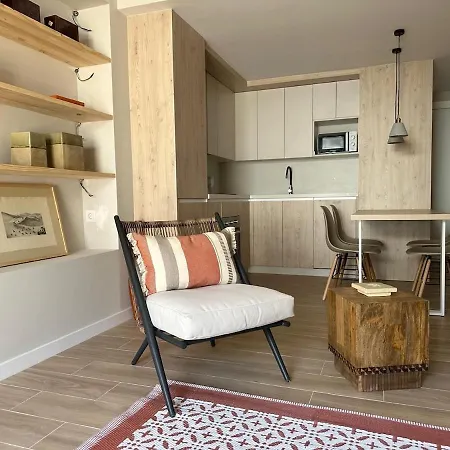 A Bright Townhouse In The Marbellamar Residential Development Marbella