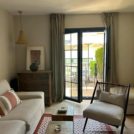 A Bright Townhouse In The Marbellamar Residential Development Apartment Marbella